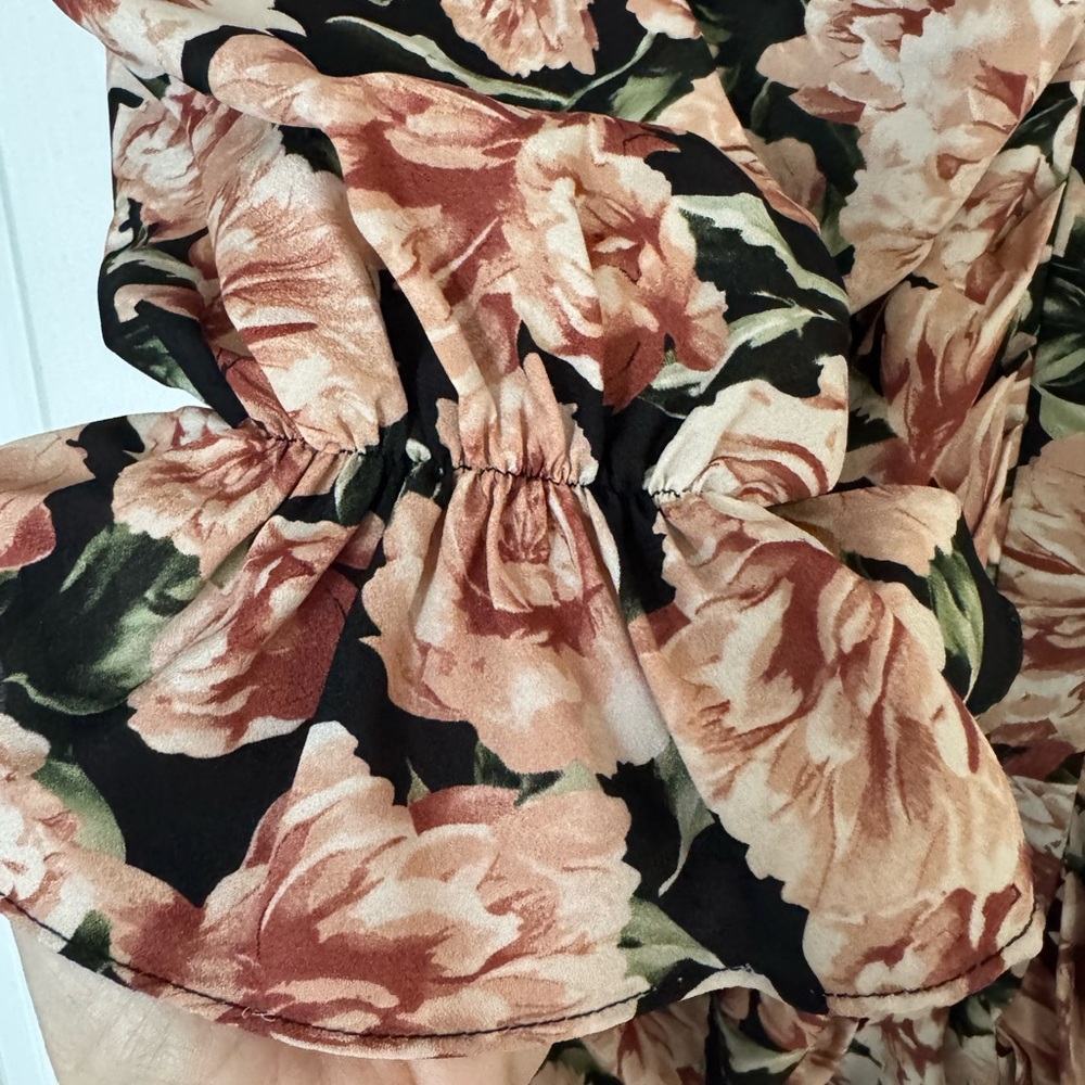 Lavish Alice, peachy/pink floral dress, size 12 - Picture 5 of 7